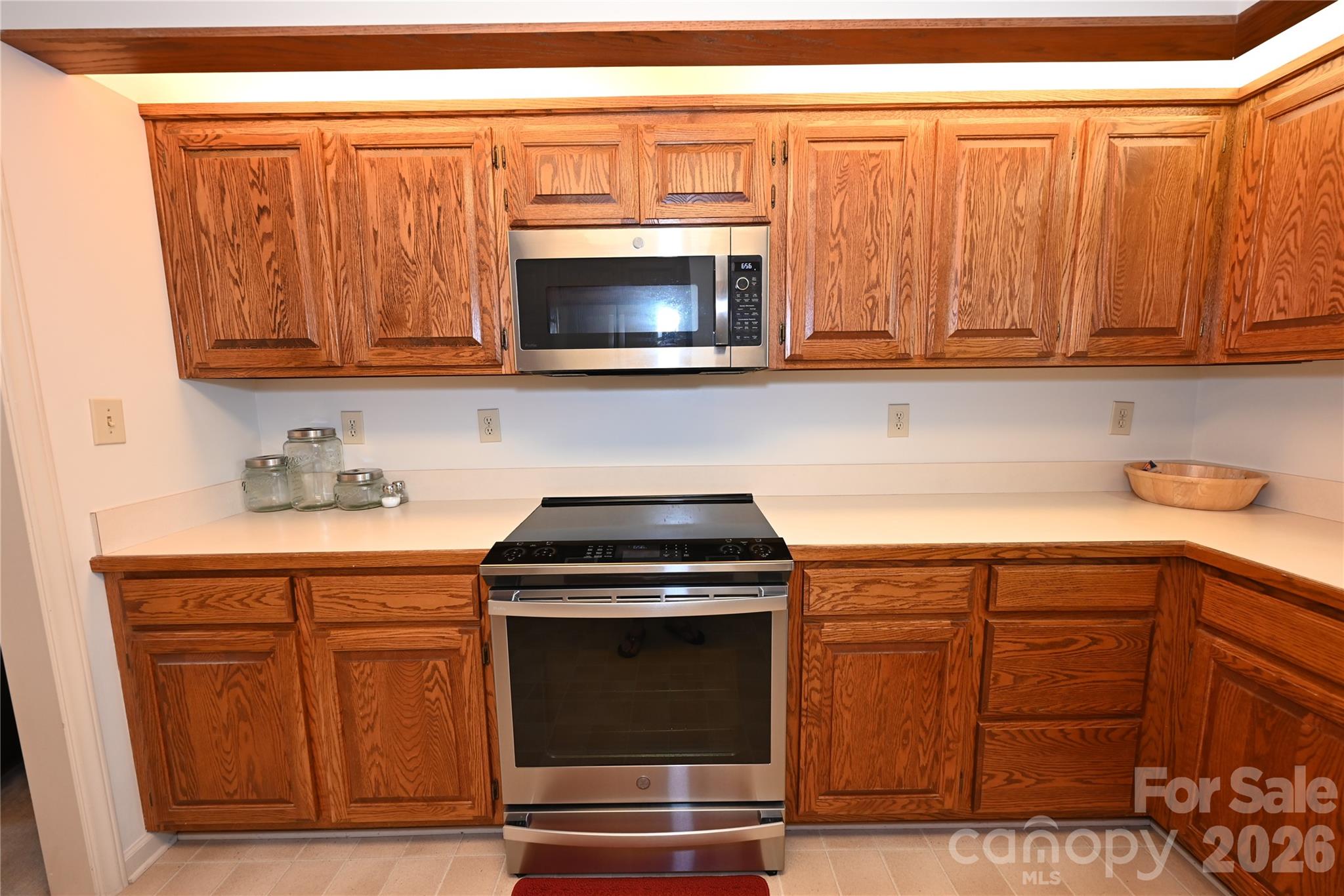 3675 Rock Bridge Drive NE — Conover