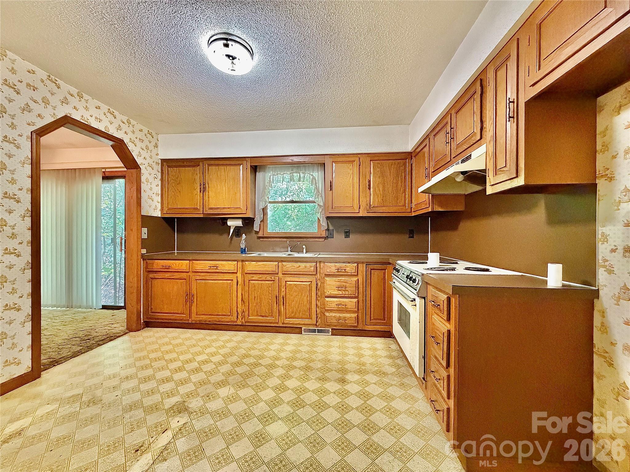 185 Dulaney Drive — Nebo