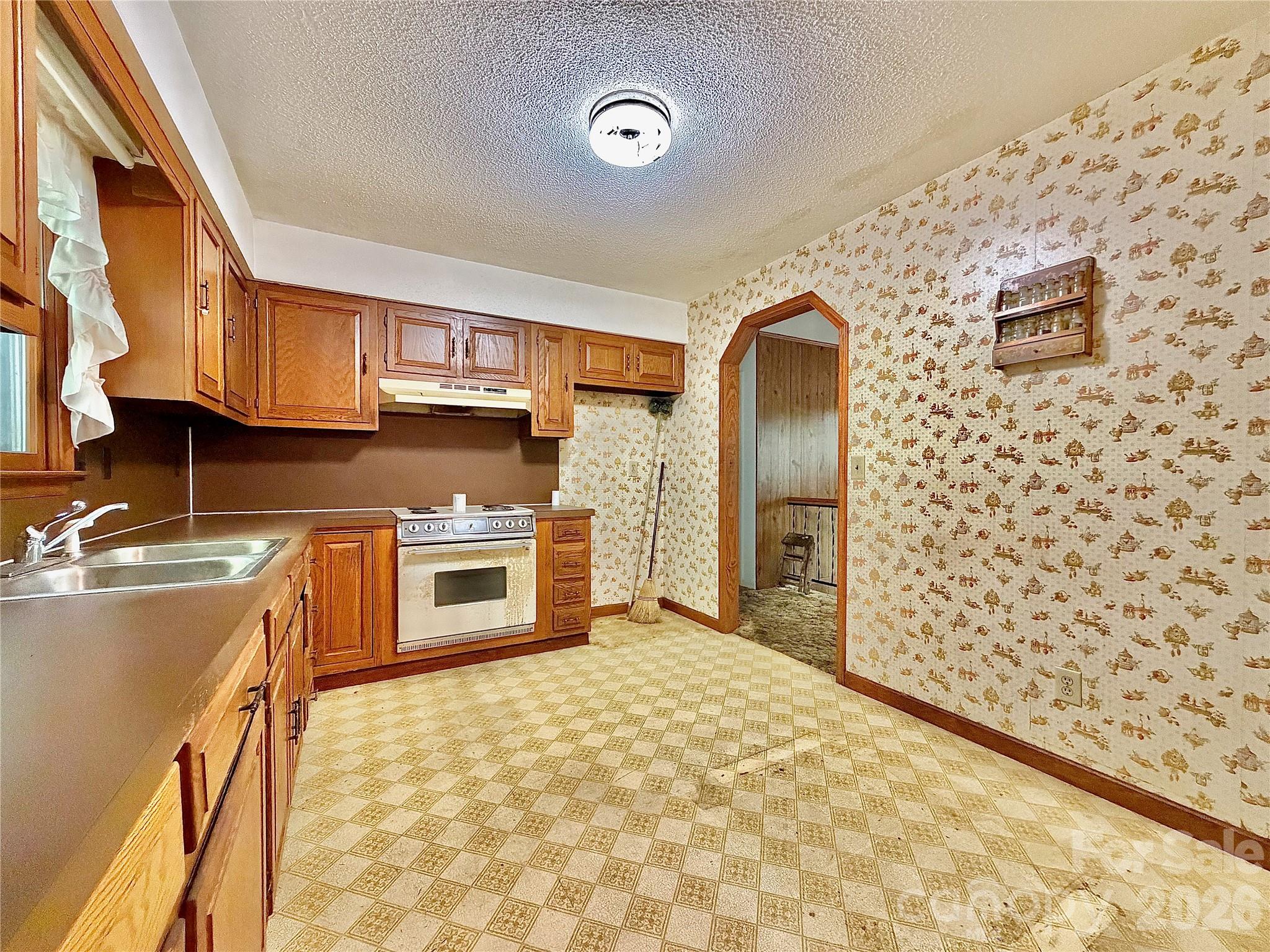 185 Dulaney Drive — Nebo