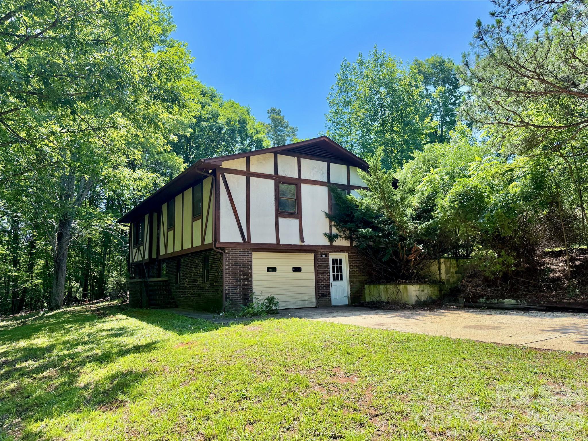 185 Dulaney Drive — Nebo