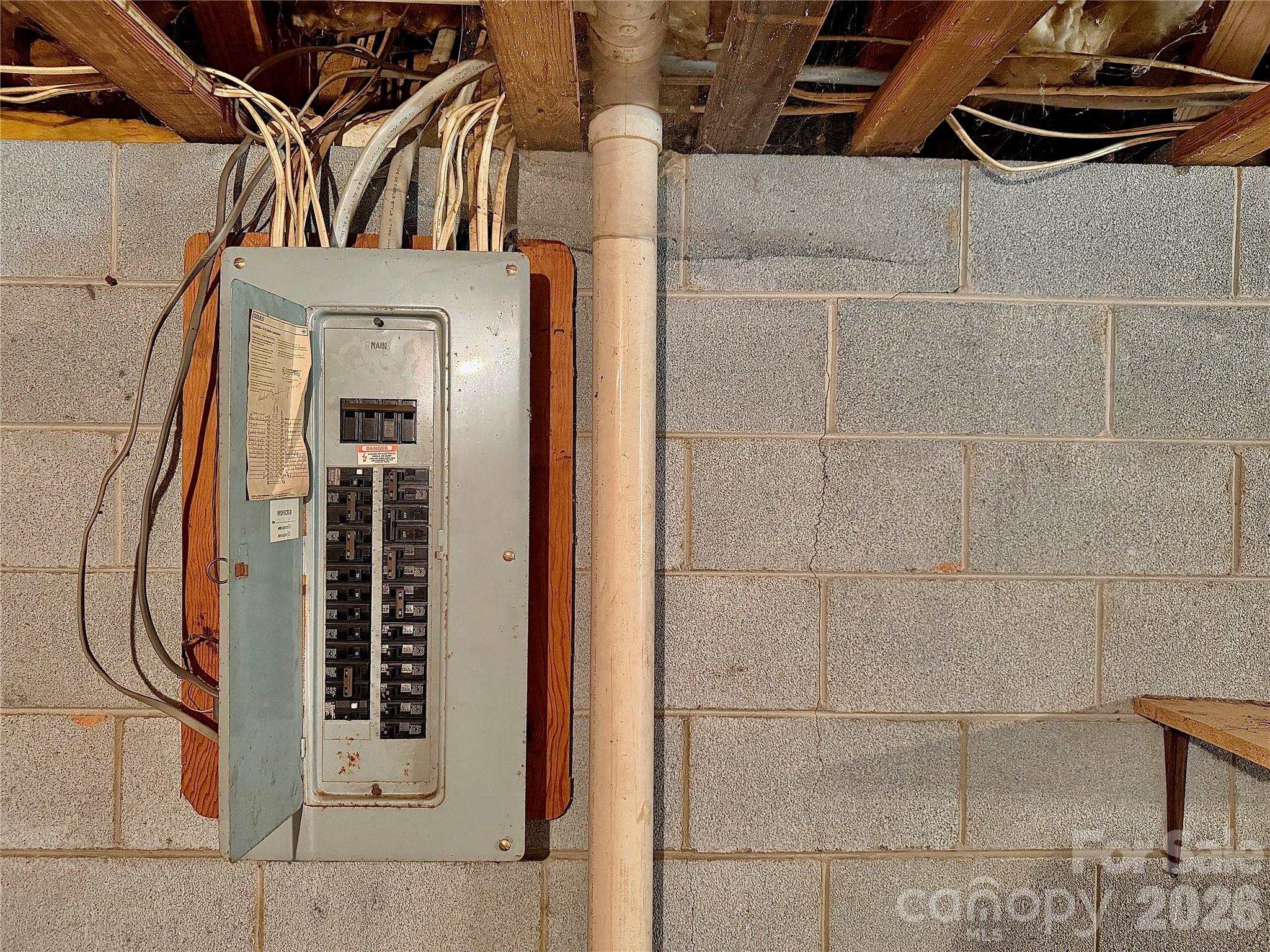 185 Dulaney Drive — Nebo
