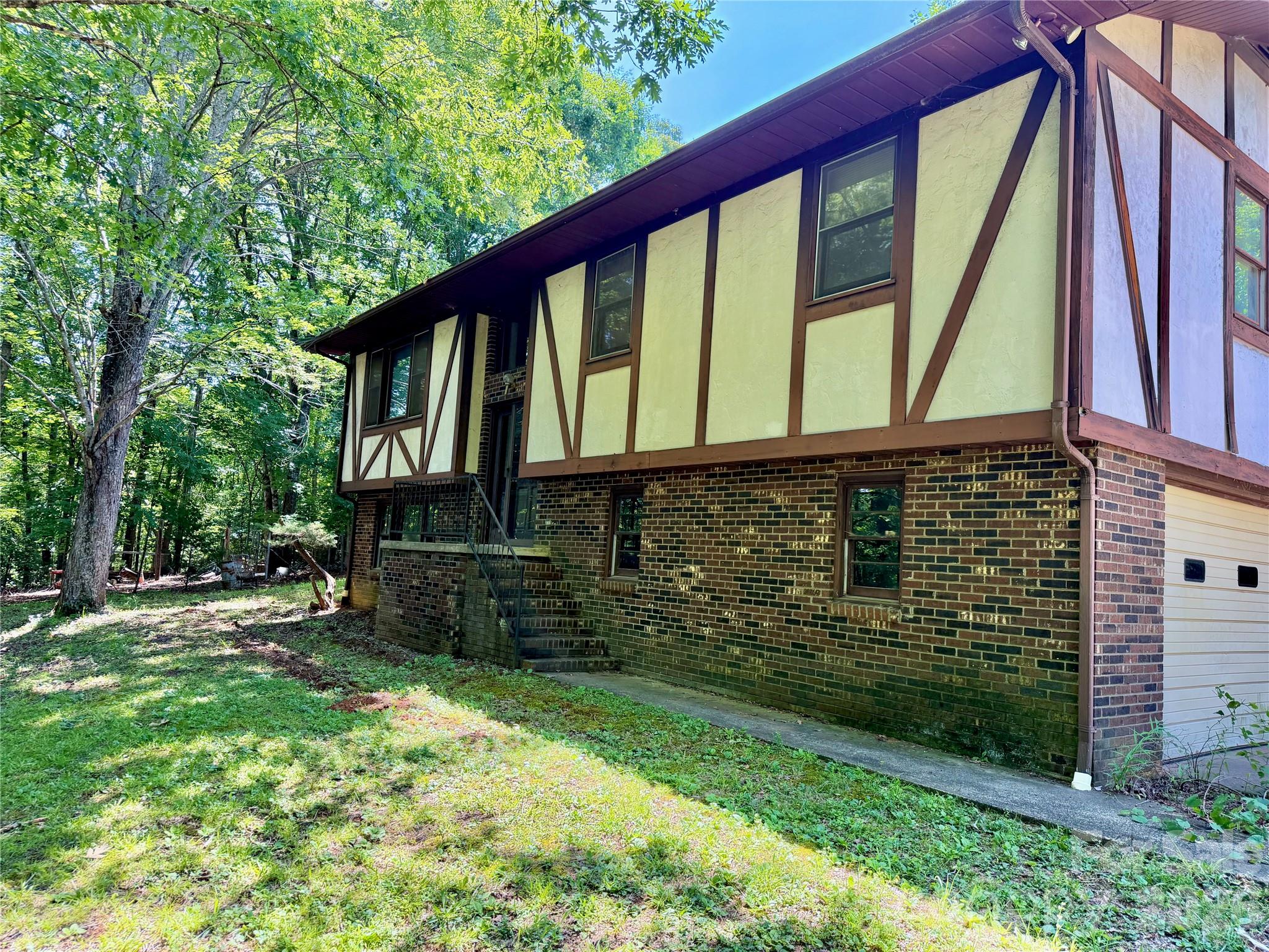 185 Dulaney Drive — Nebo