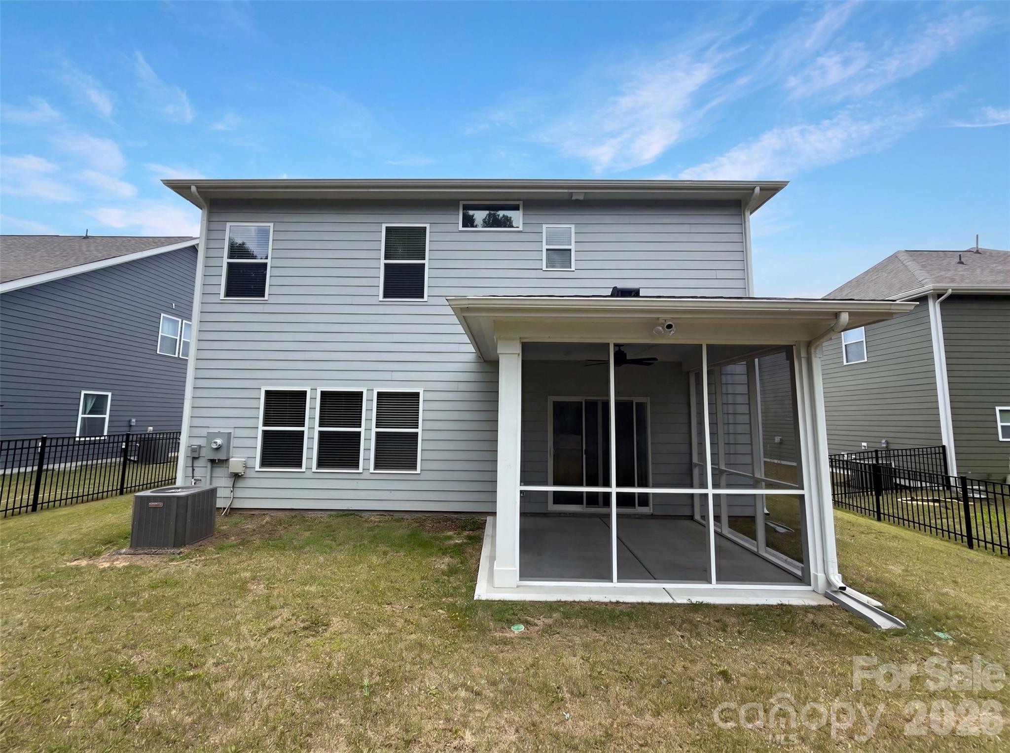 1217 Black Walnut Street — Monroe