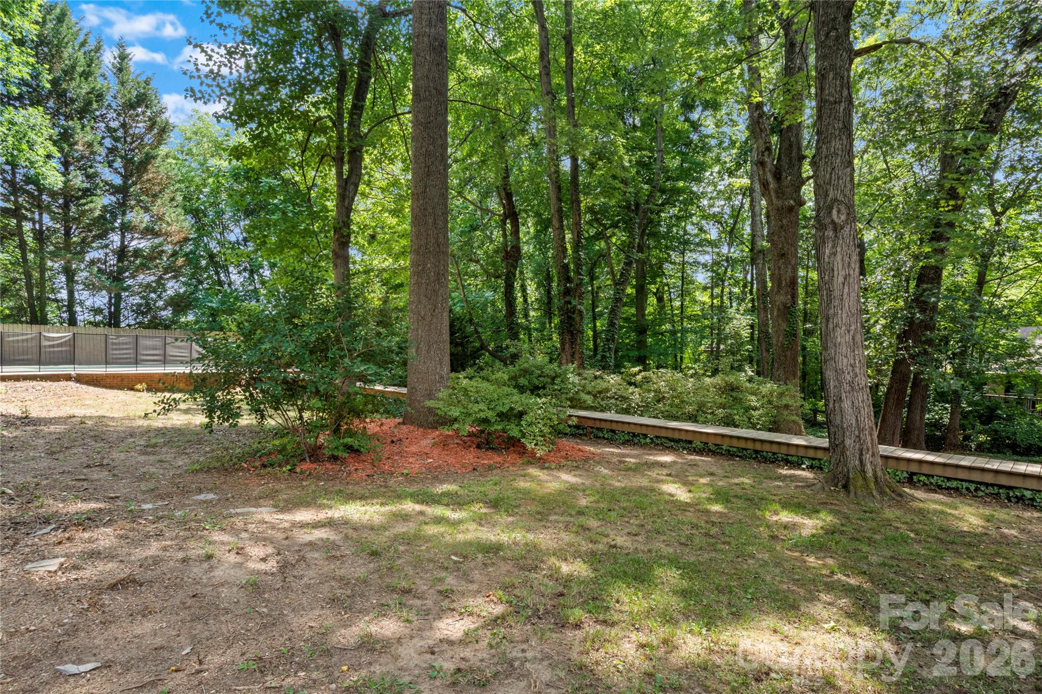 1106 Kelwyn Lane — Lewisville