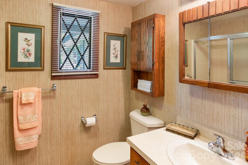 293 Dillardtown Road — Sylva