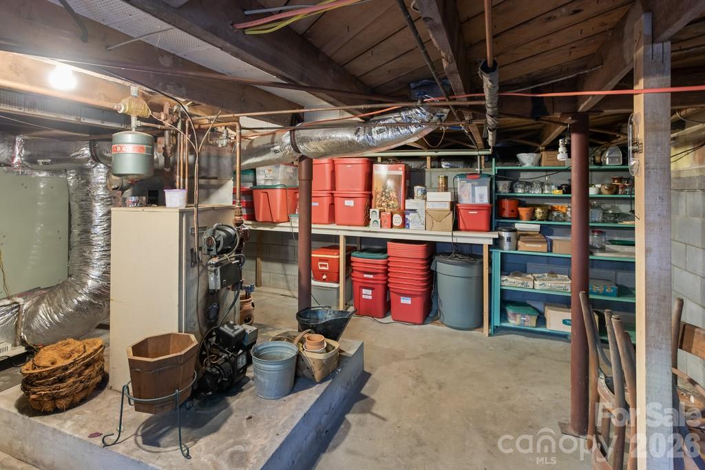 293 Dillardtown Road — Sylva