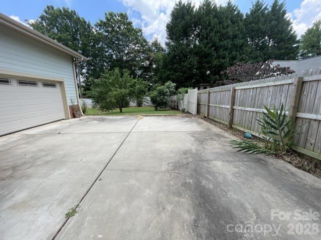 1512 Ivey Drive — Charlotte