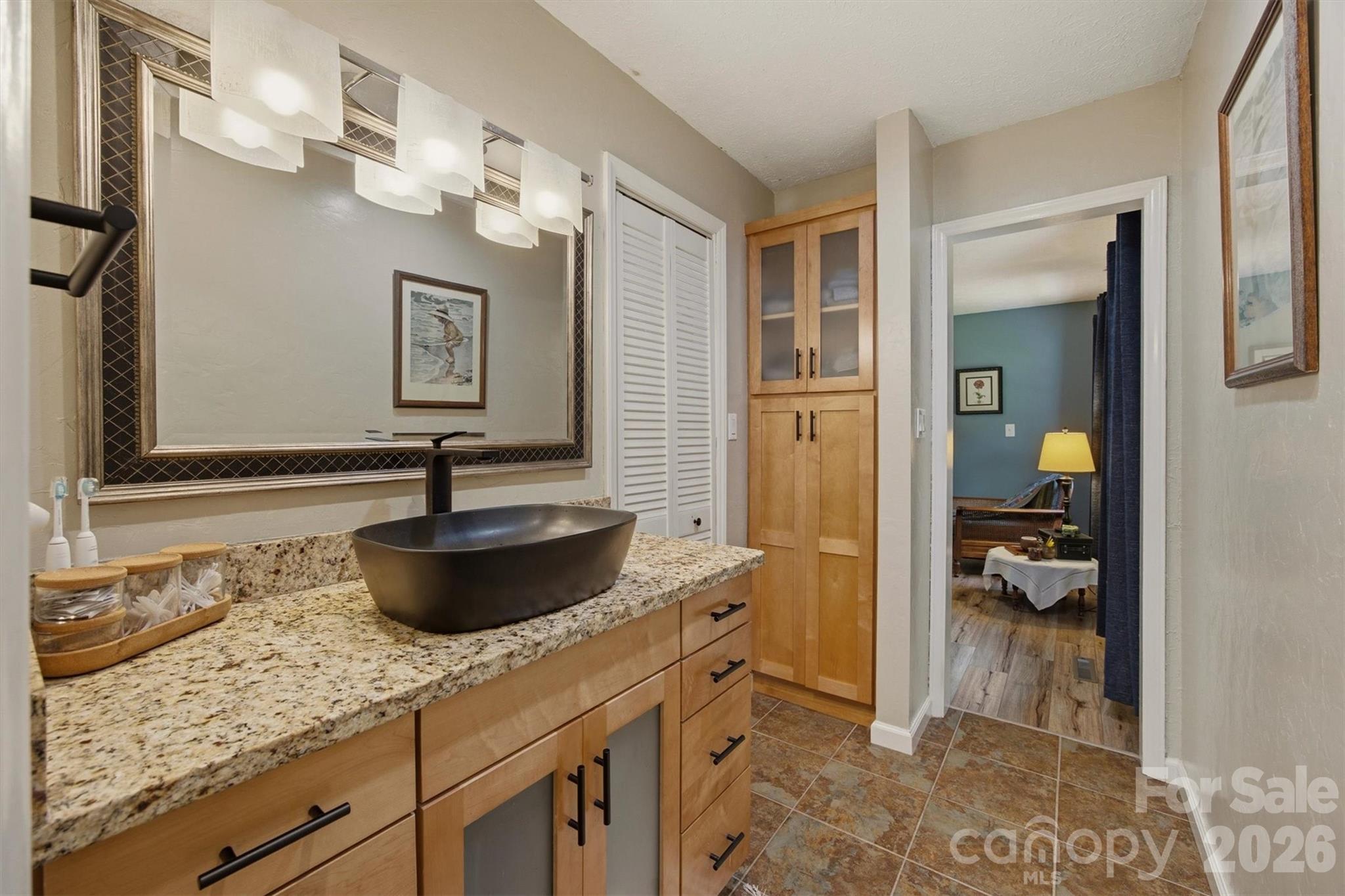 104 Oakwood Drive — Morganton