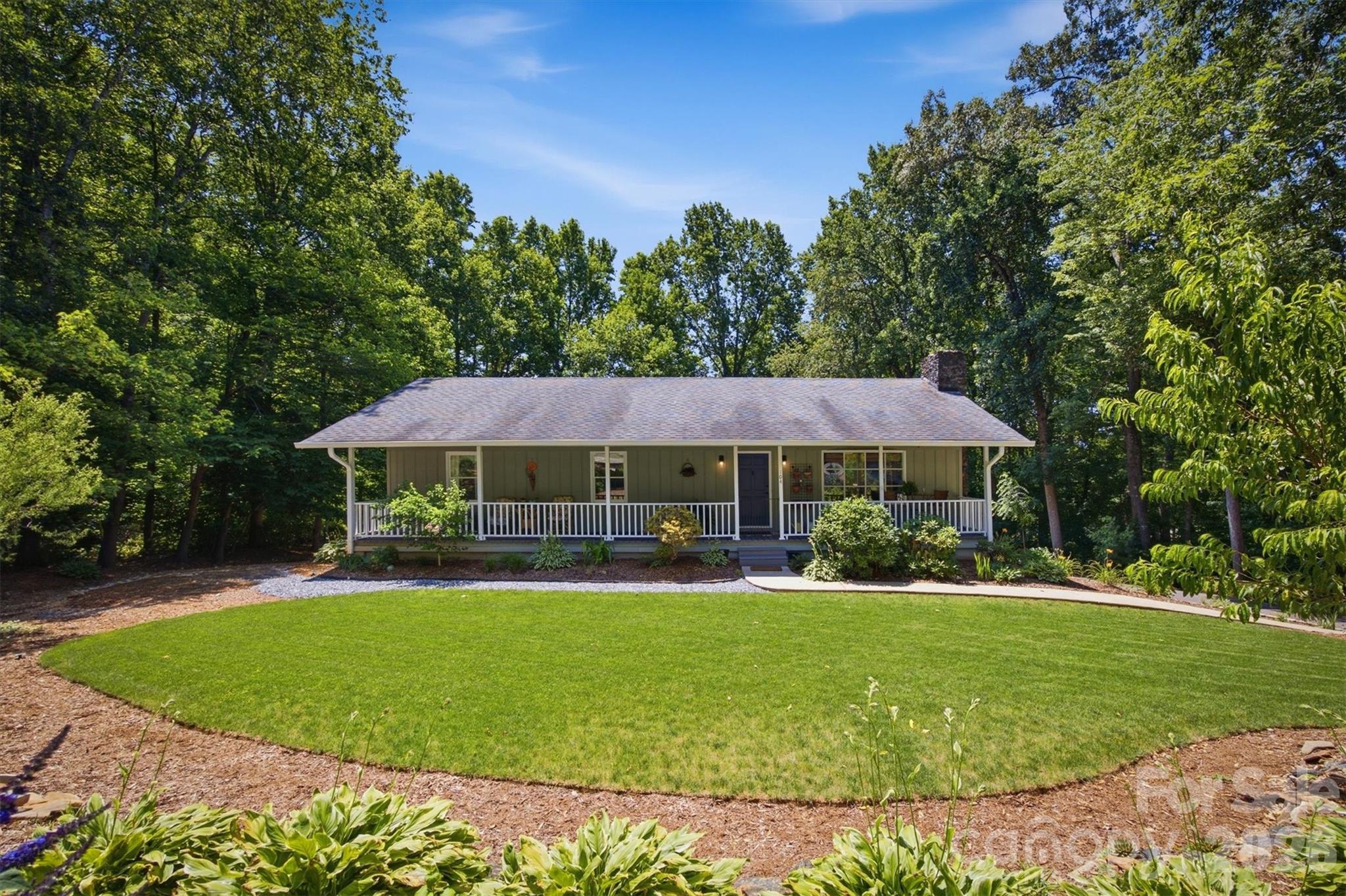 104 Oakwood Drive — Morganton