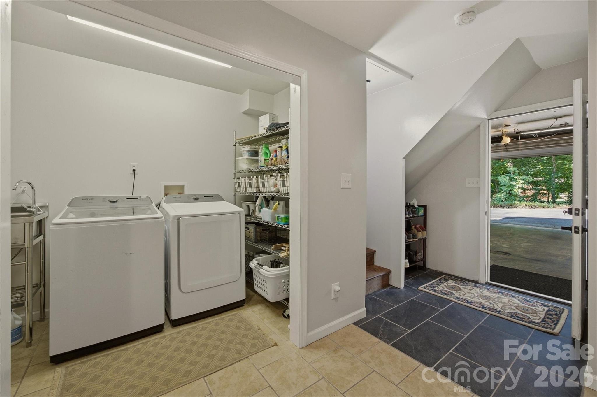 104 Oakwood Drive — Morganton