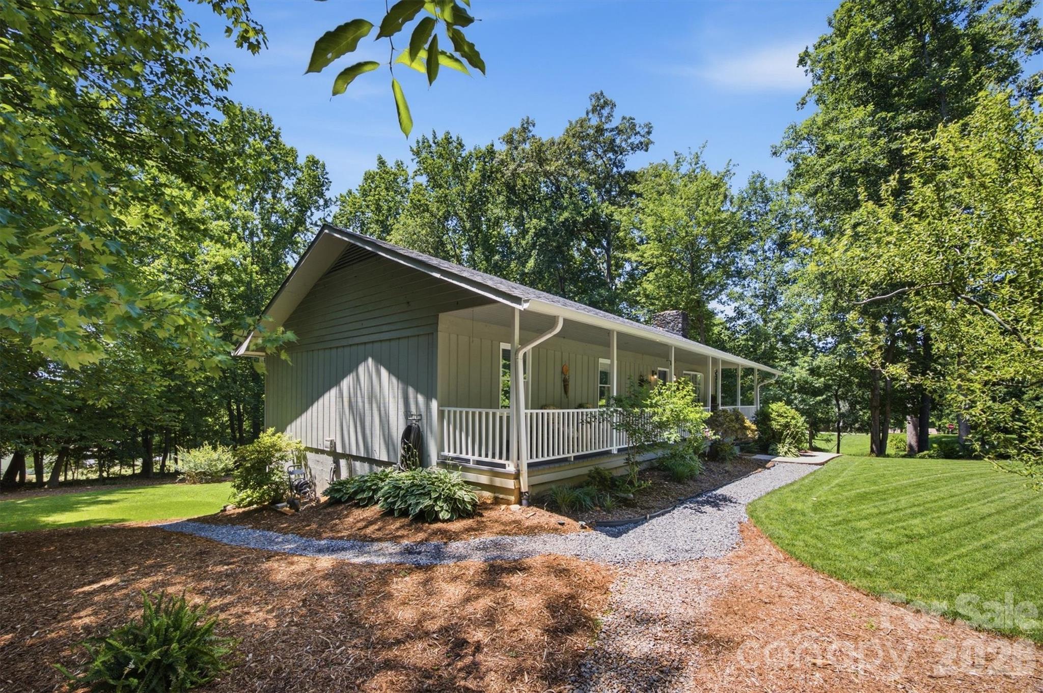 104 Oakwood Drive — Morganton