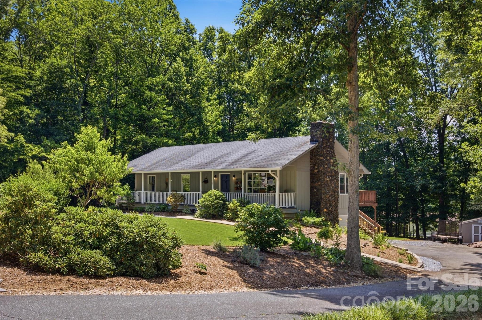 104 Oakwood Drive — Morganton
