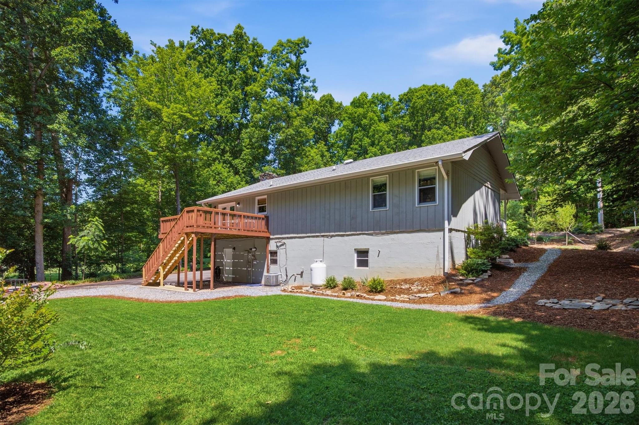 104 Oakwood Drive — Morganton