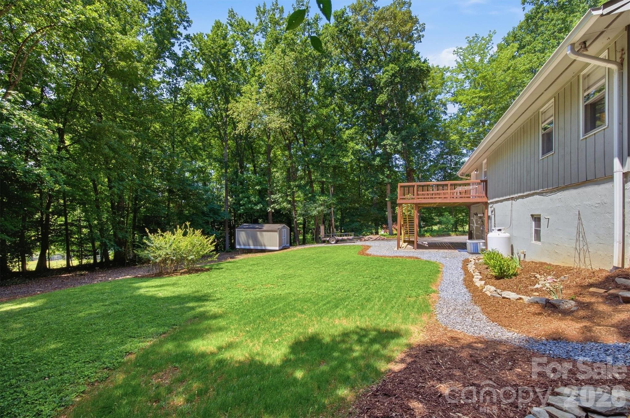 104 Oakwood Drive — Morganton