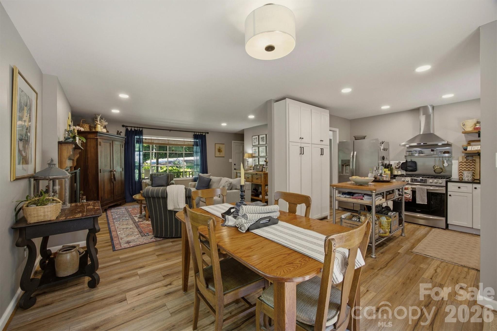 104 Oakwood Drive — Morganton