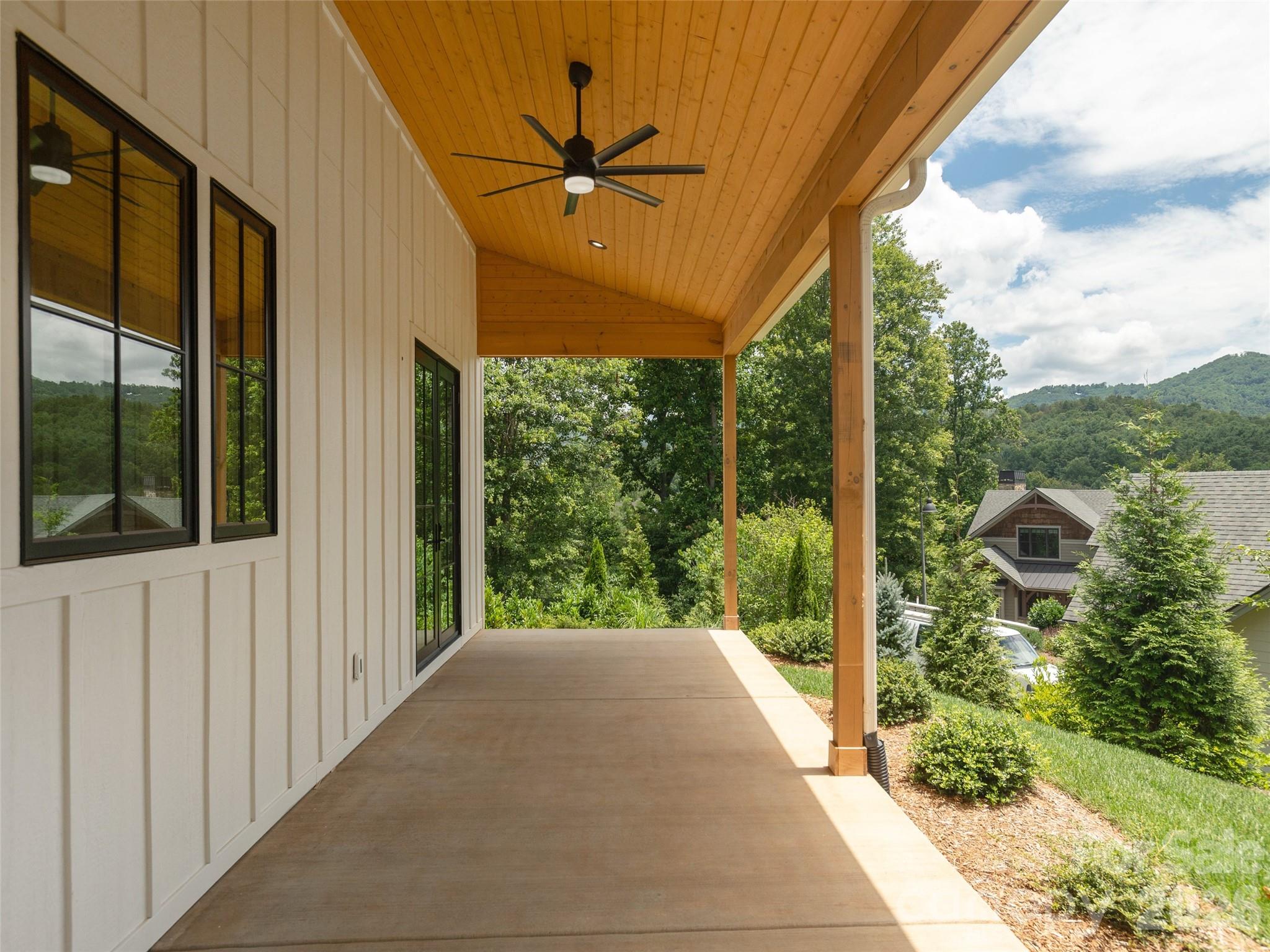 11 Magnolia View Trail — Asheville