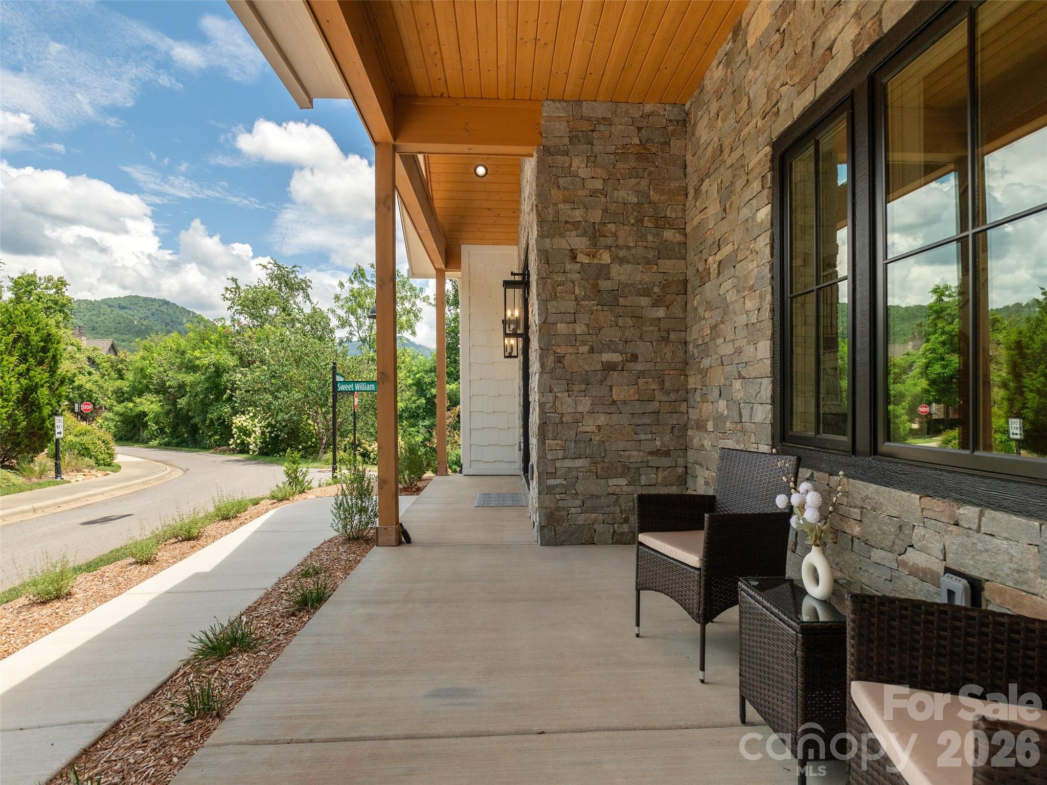 11 Magnolia View Trail — Asheville