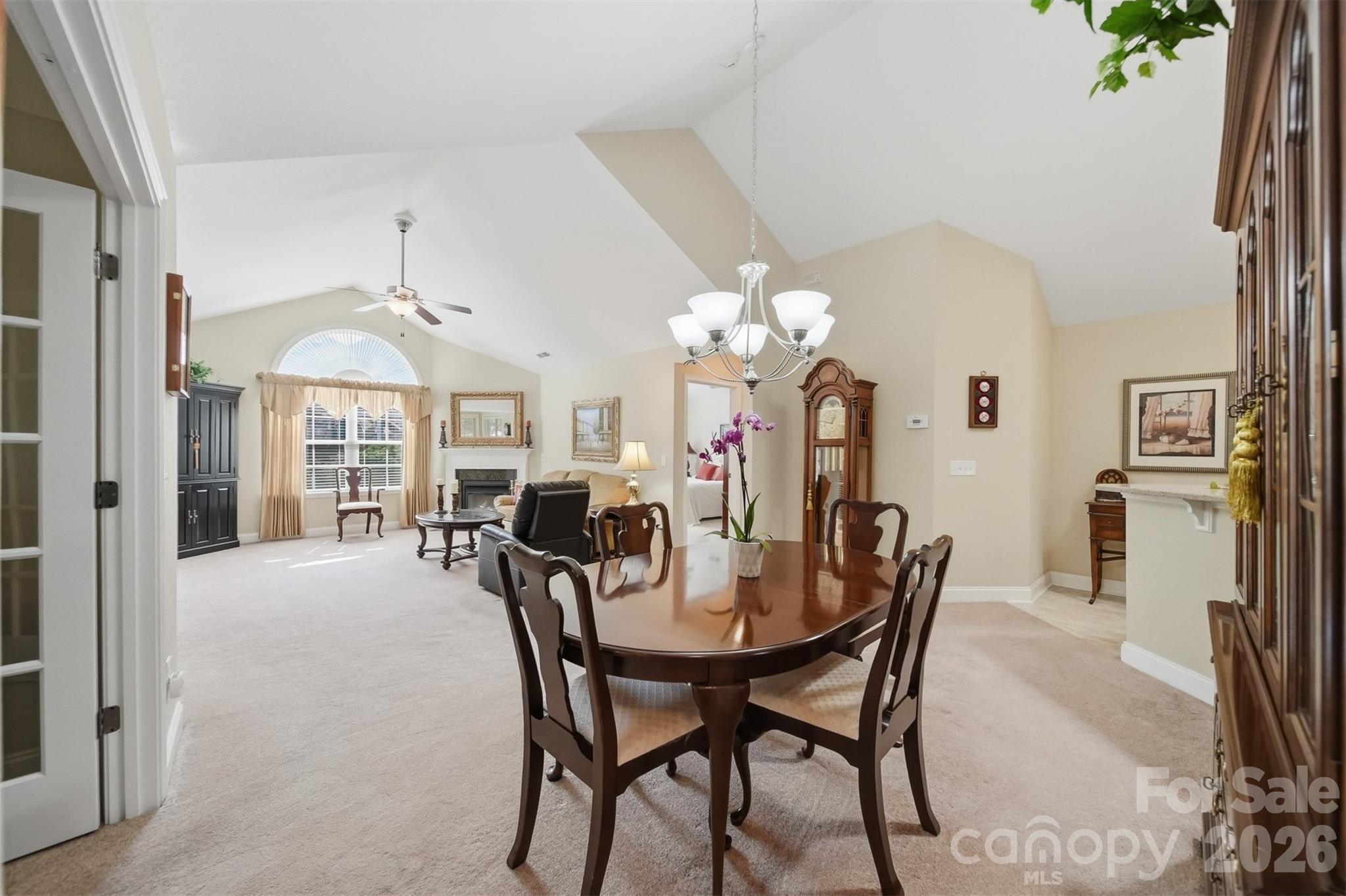 808-C Wynnshire Drive — Hickory
