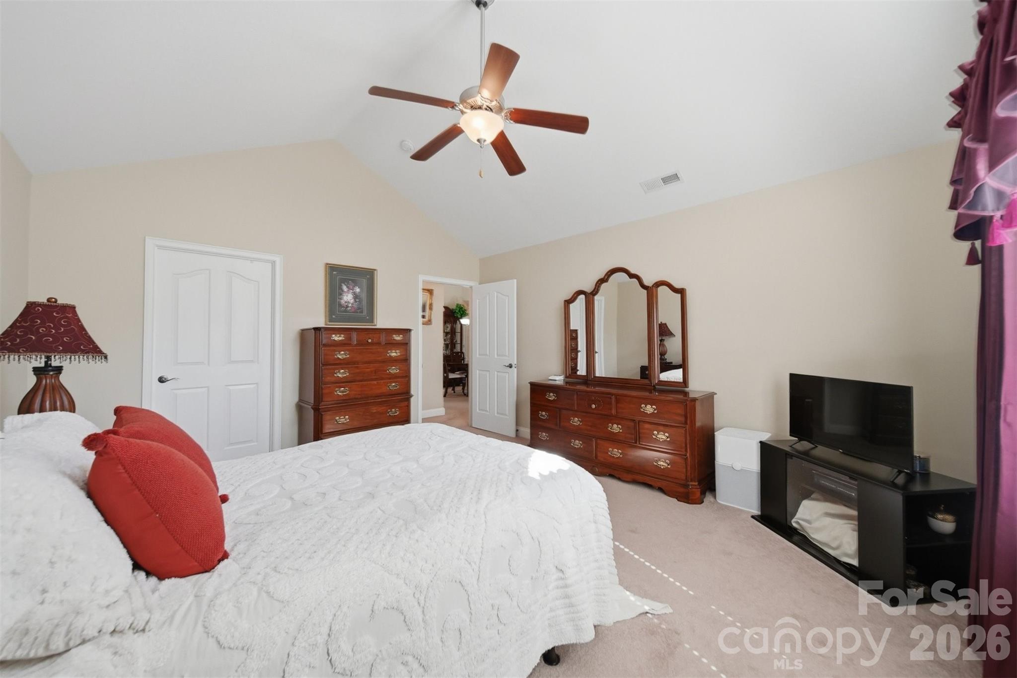 808-C Wynnshire Drive — Hickory