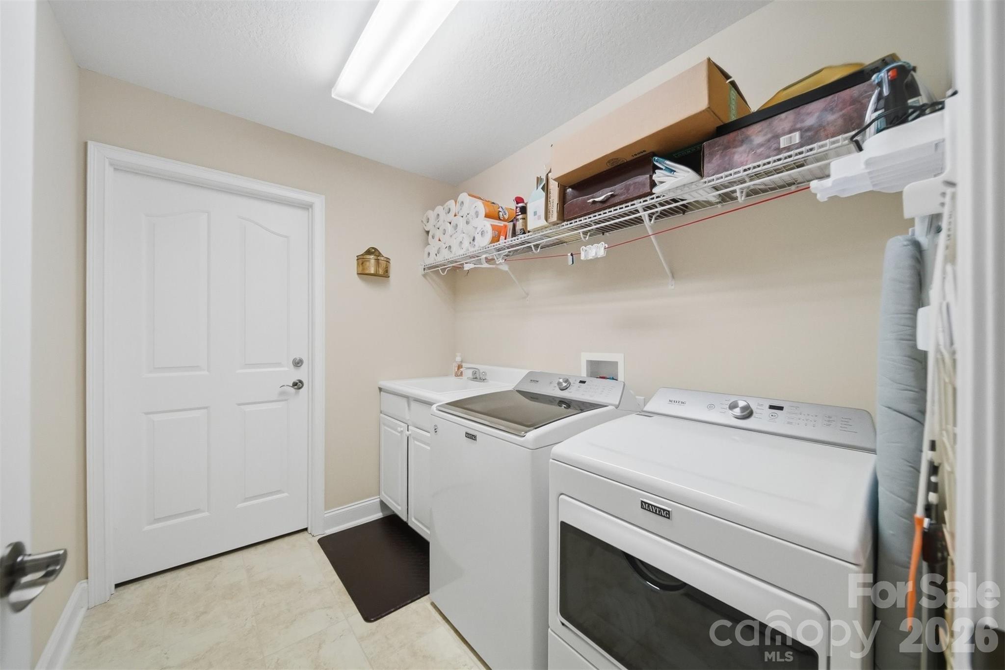 808-C Wynnshire Drive — Hickory