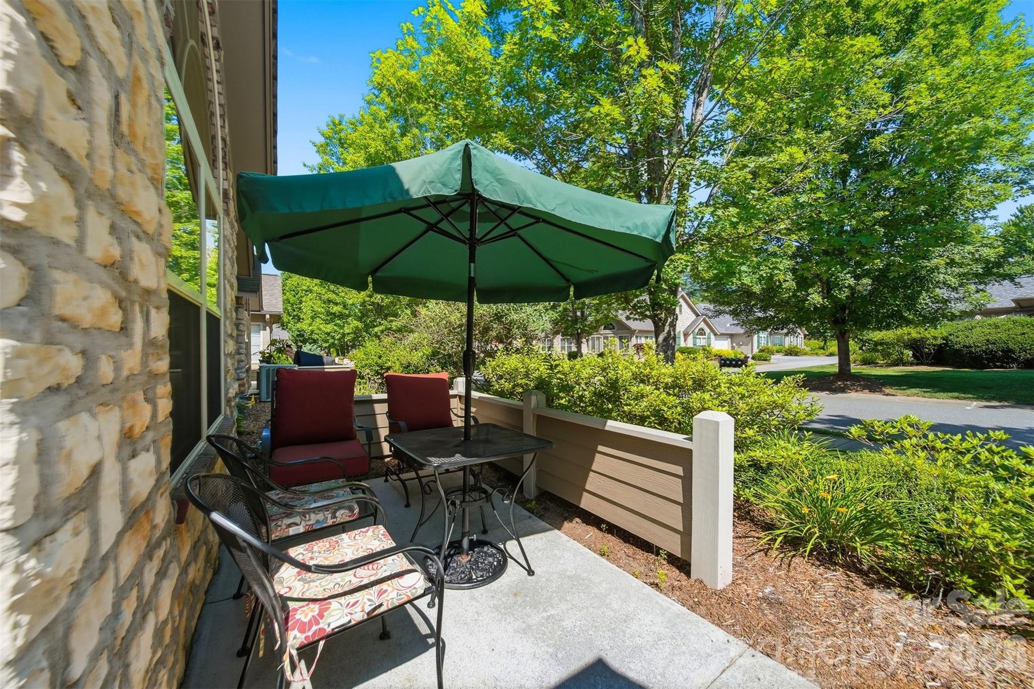 808-C Wynnshire Drive — Hickory