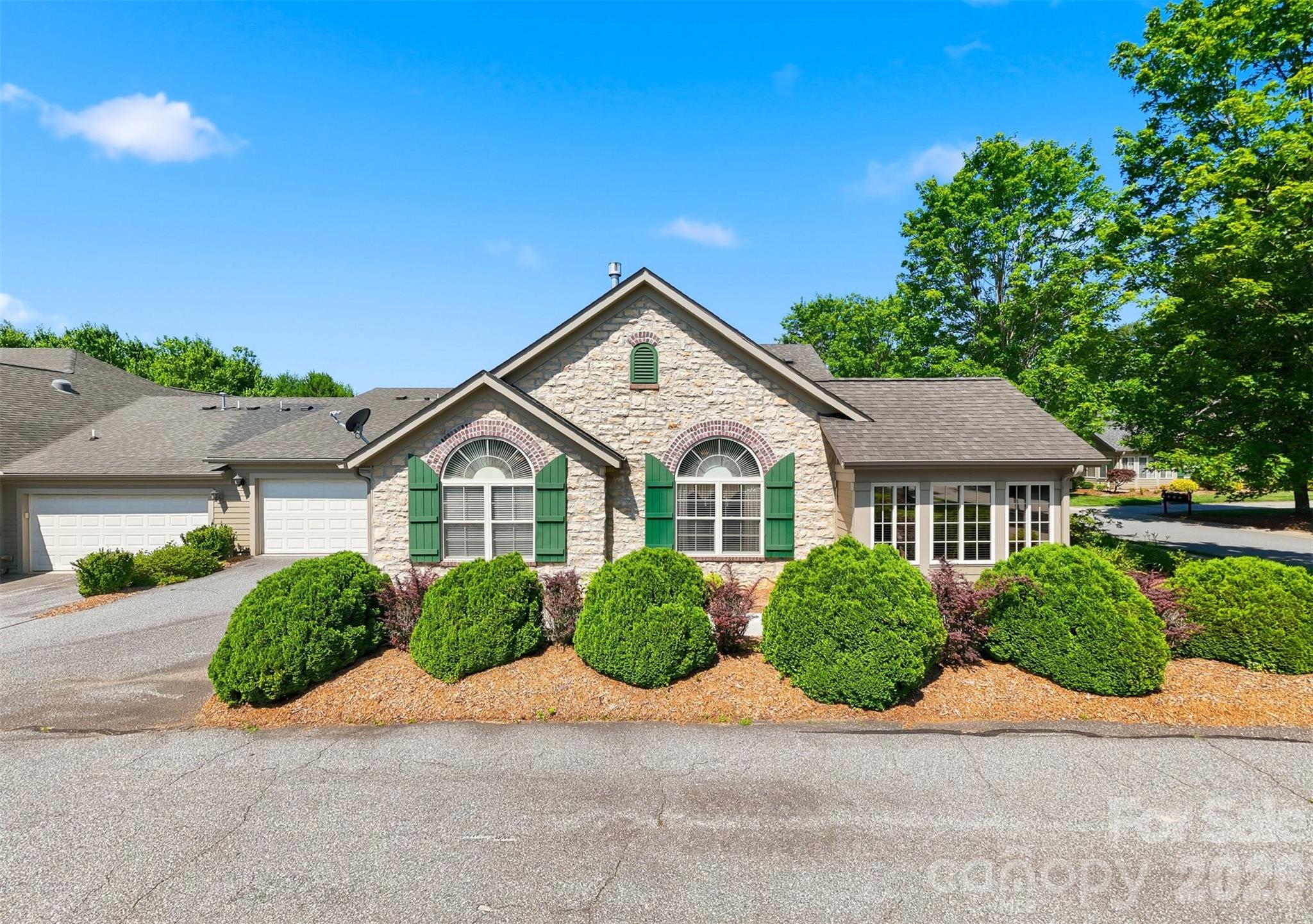 808-C Wynnshire Drive — Hickory