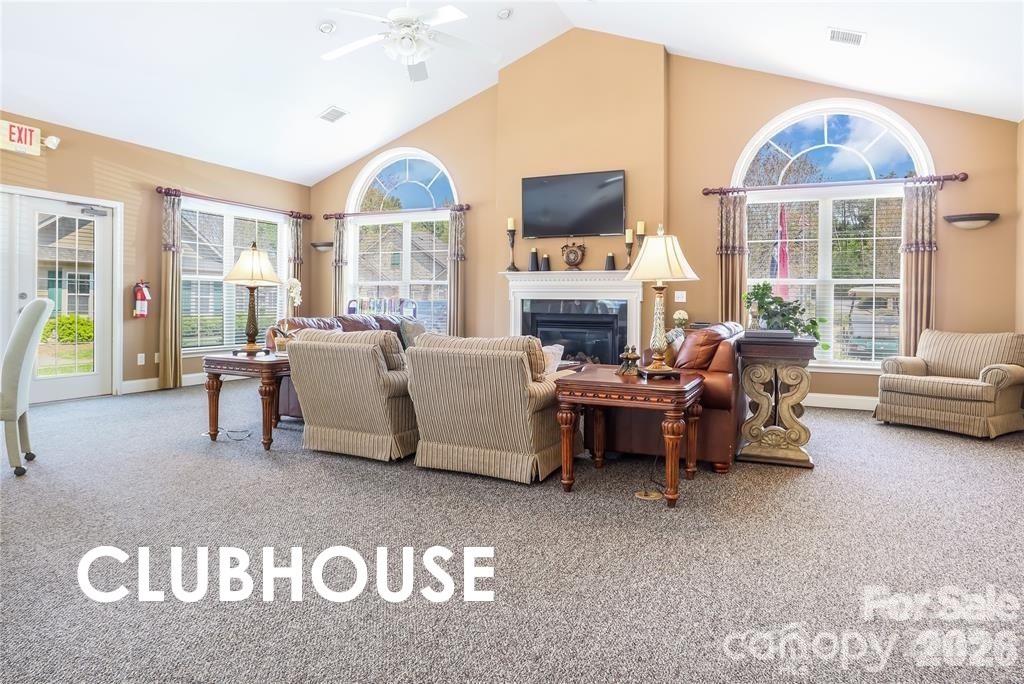 808-C Wynnshire Drive — Hickory