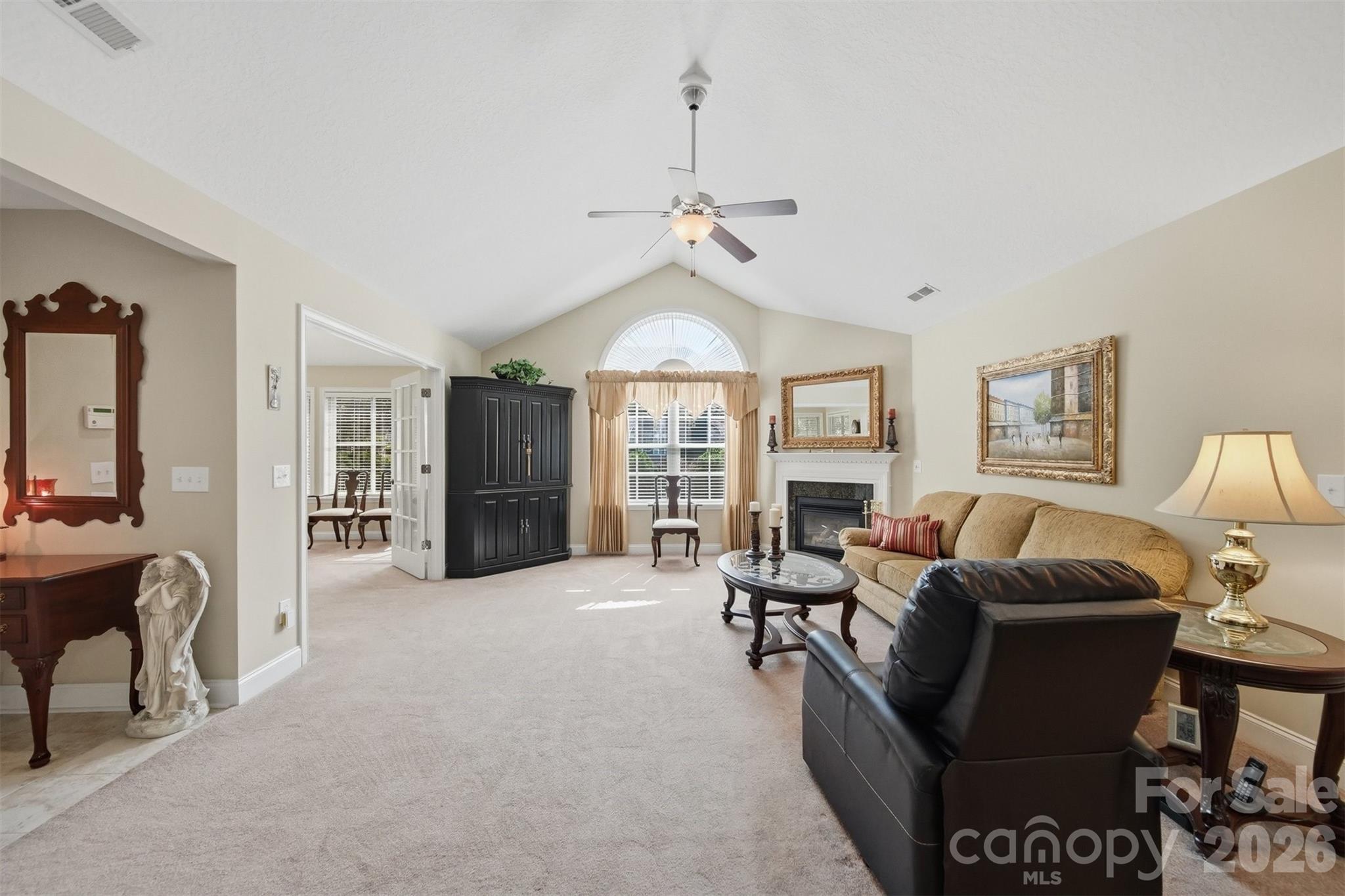 808-C Wynnshire Drive — Hickory