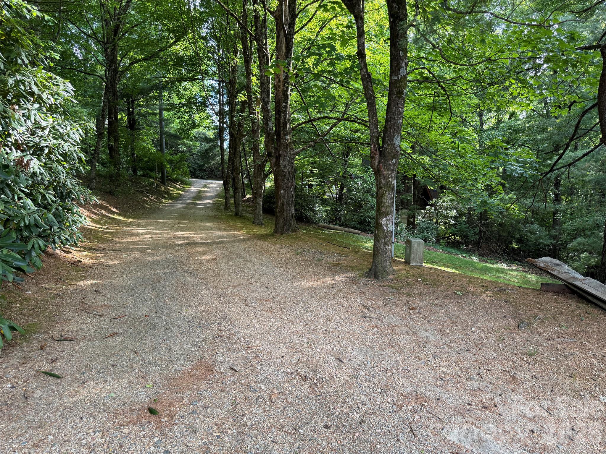 225 High Ridge Road — Little Switzerland