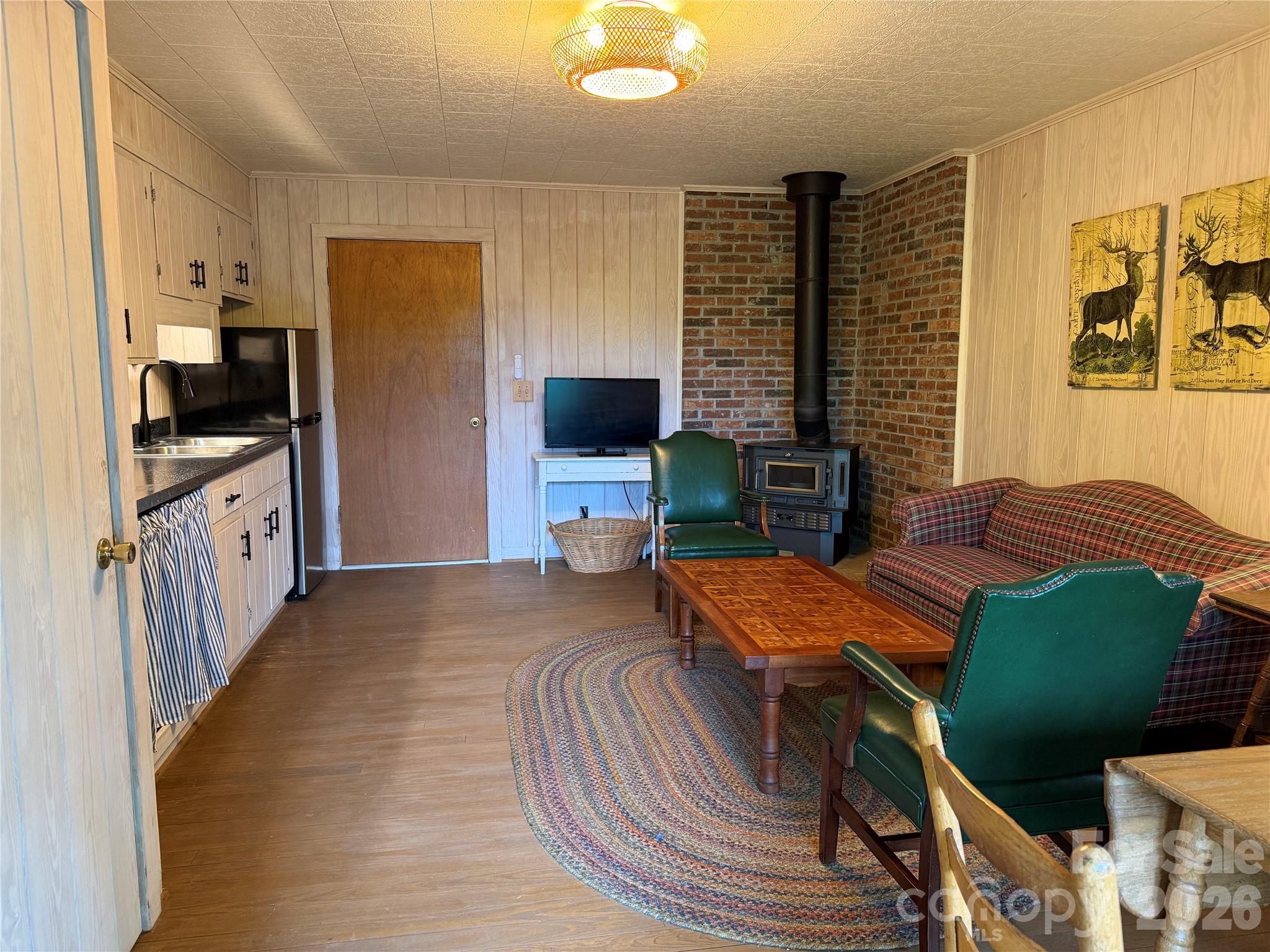225 High Ridge Road — Little Switzerland
