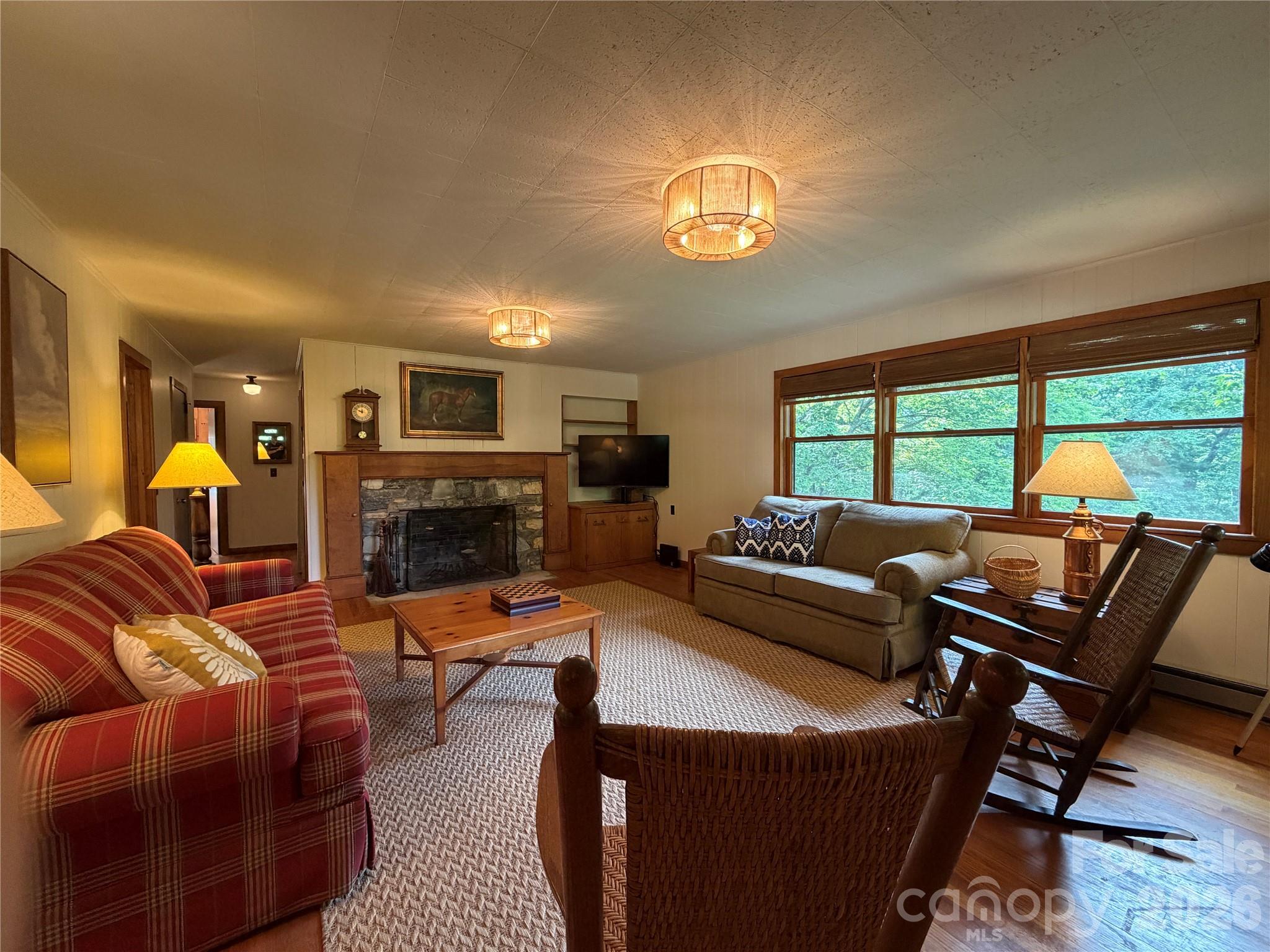 225 High Ridge Road — Little Switzerland