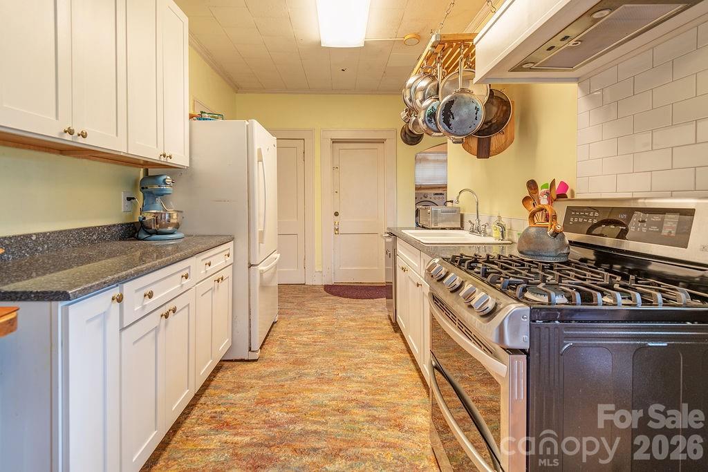 133 Westwood Place — Asheville