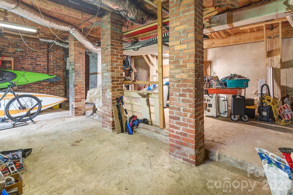 133 Westwood Place — Asheville