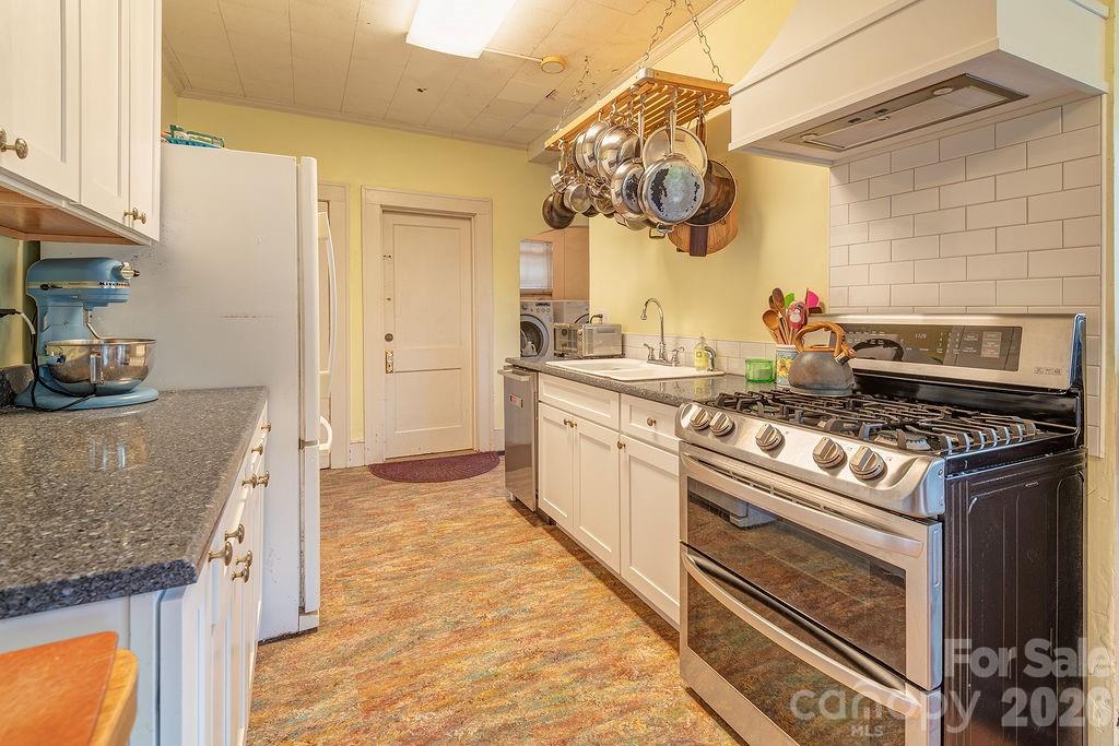 133 Westwood Place — Asheville