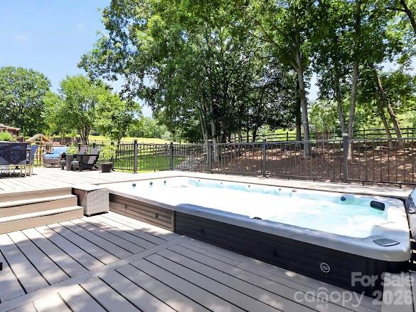 8401 Raintree Lane — Charlotte