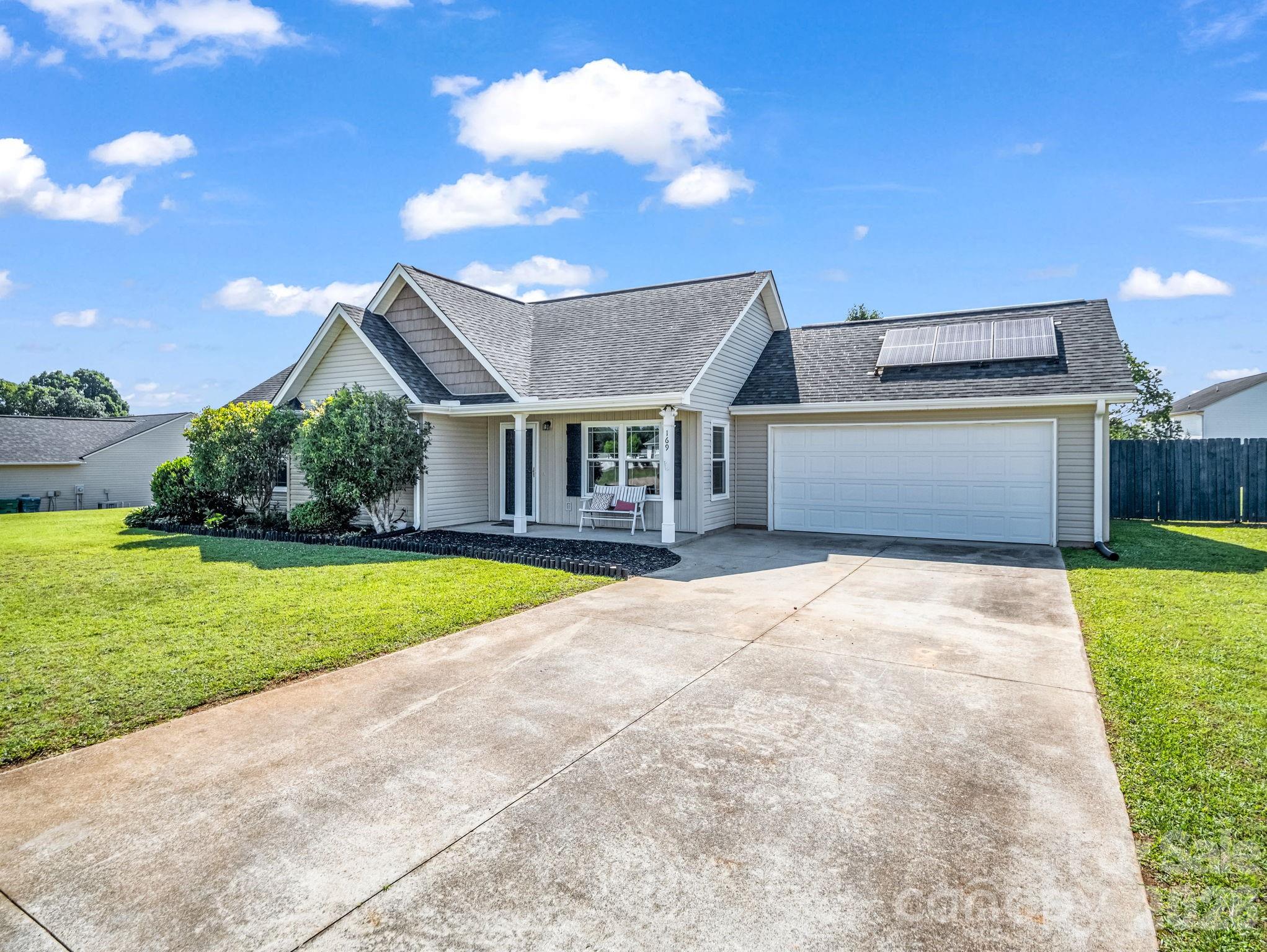 169 Oak Brook Lane — Gaffney
