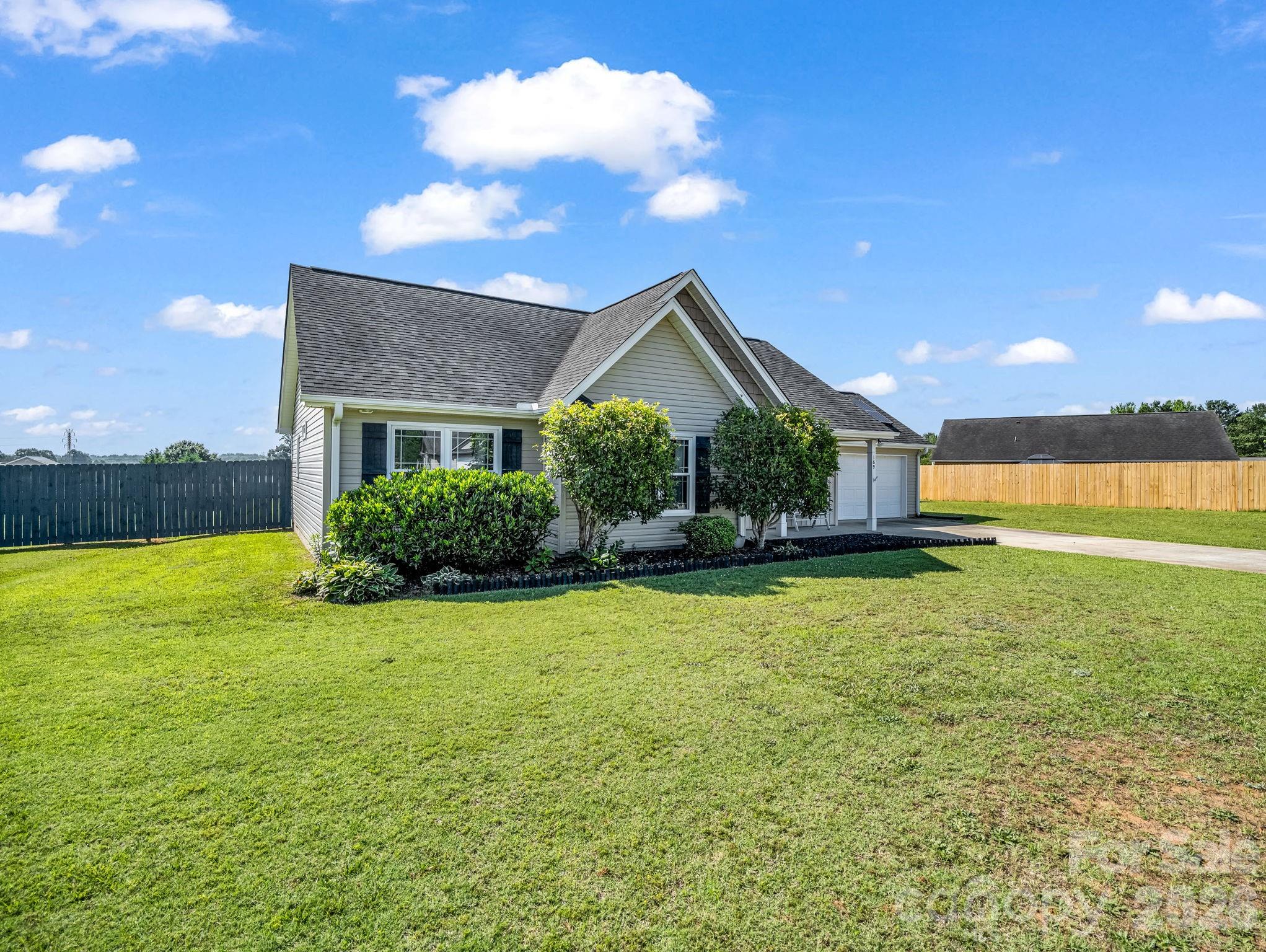 169 Oak Brook Lane — Gaffney