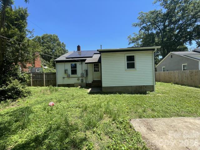 1212 Meadow Lane Lane — Charlotte
