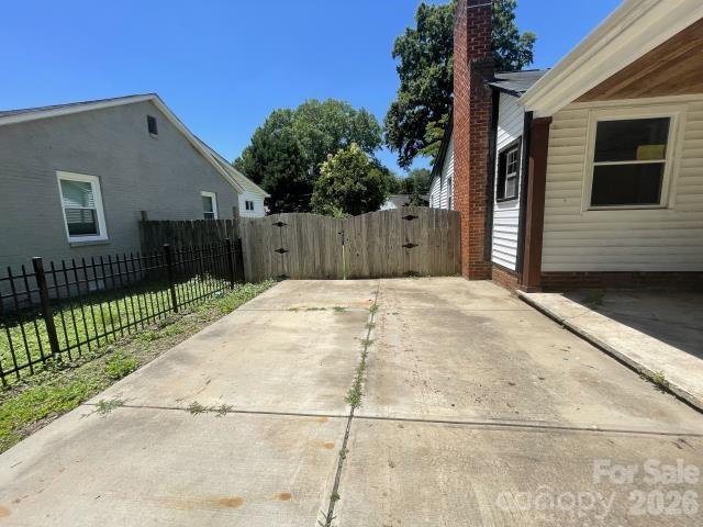 1212 Meadow Lane Lane — Charlotte