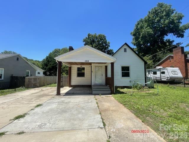 1212 Meadow Lane Lane — Charlotte