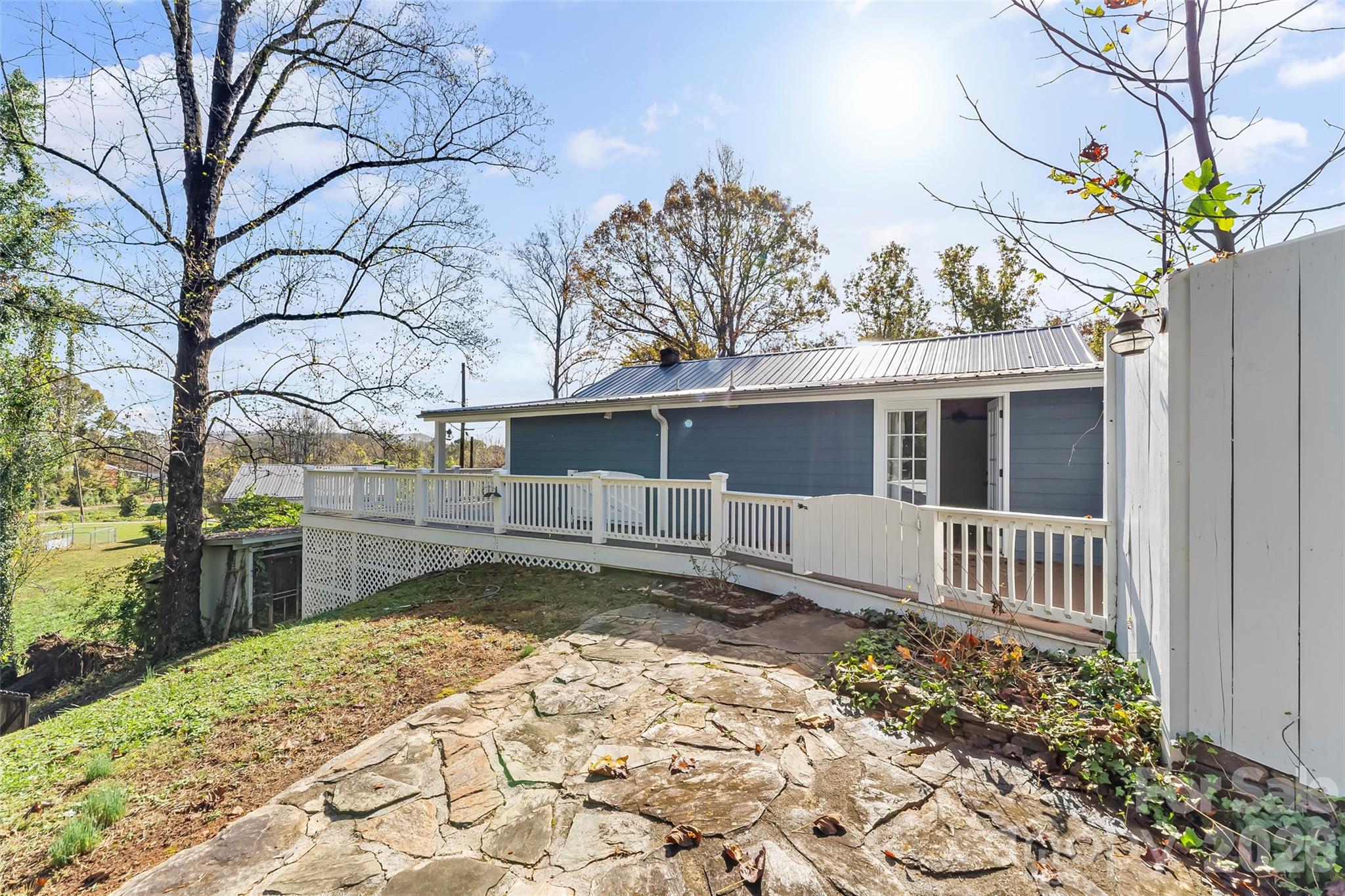 325 Dogwood Lane — Marion
