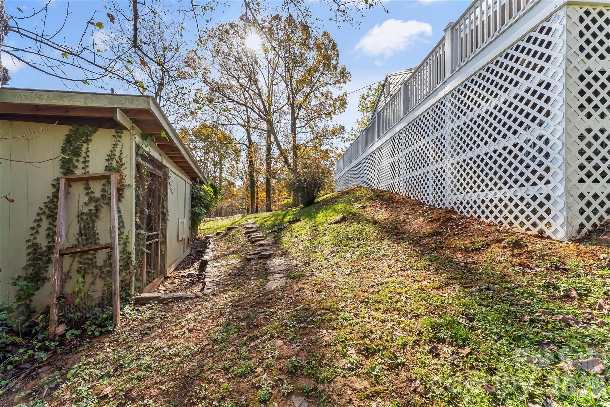 325 Dogwood Lane — Marion