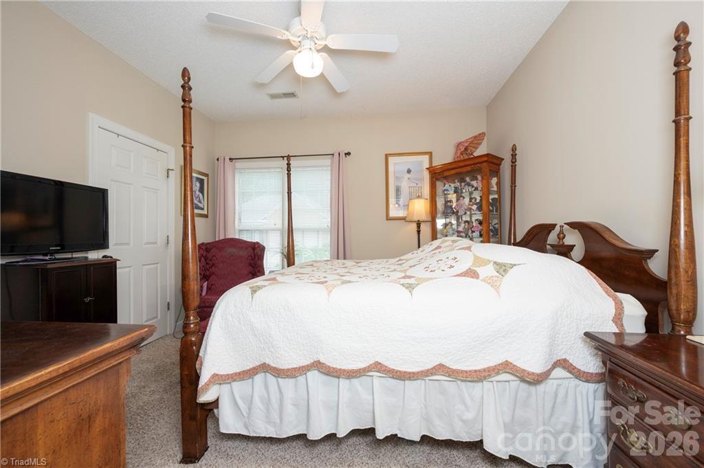 195 Stadium Oaks Drive — Clemmons