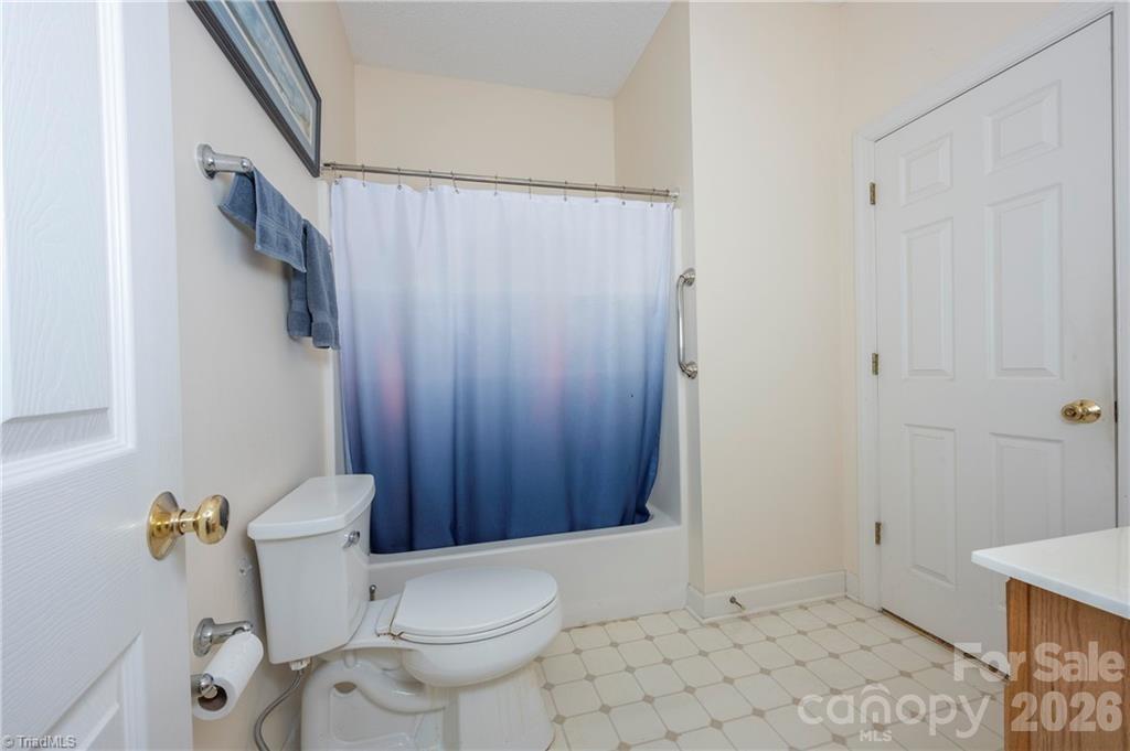 195 Stadium Oaks Drive — Clemmons
