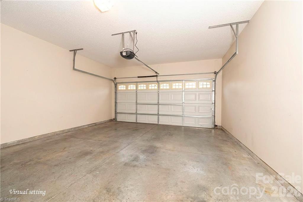 195 Stadium Oaks Drive — Clemmons
