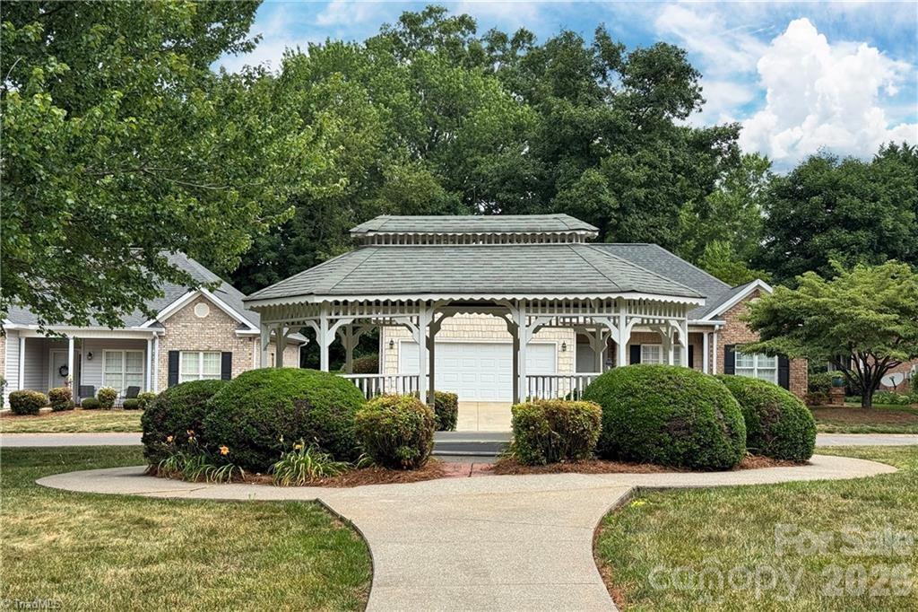 195 Stadium Oaks Drive — Clemmons