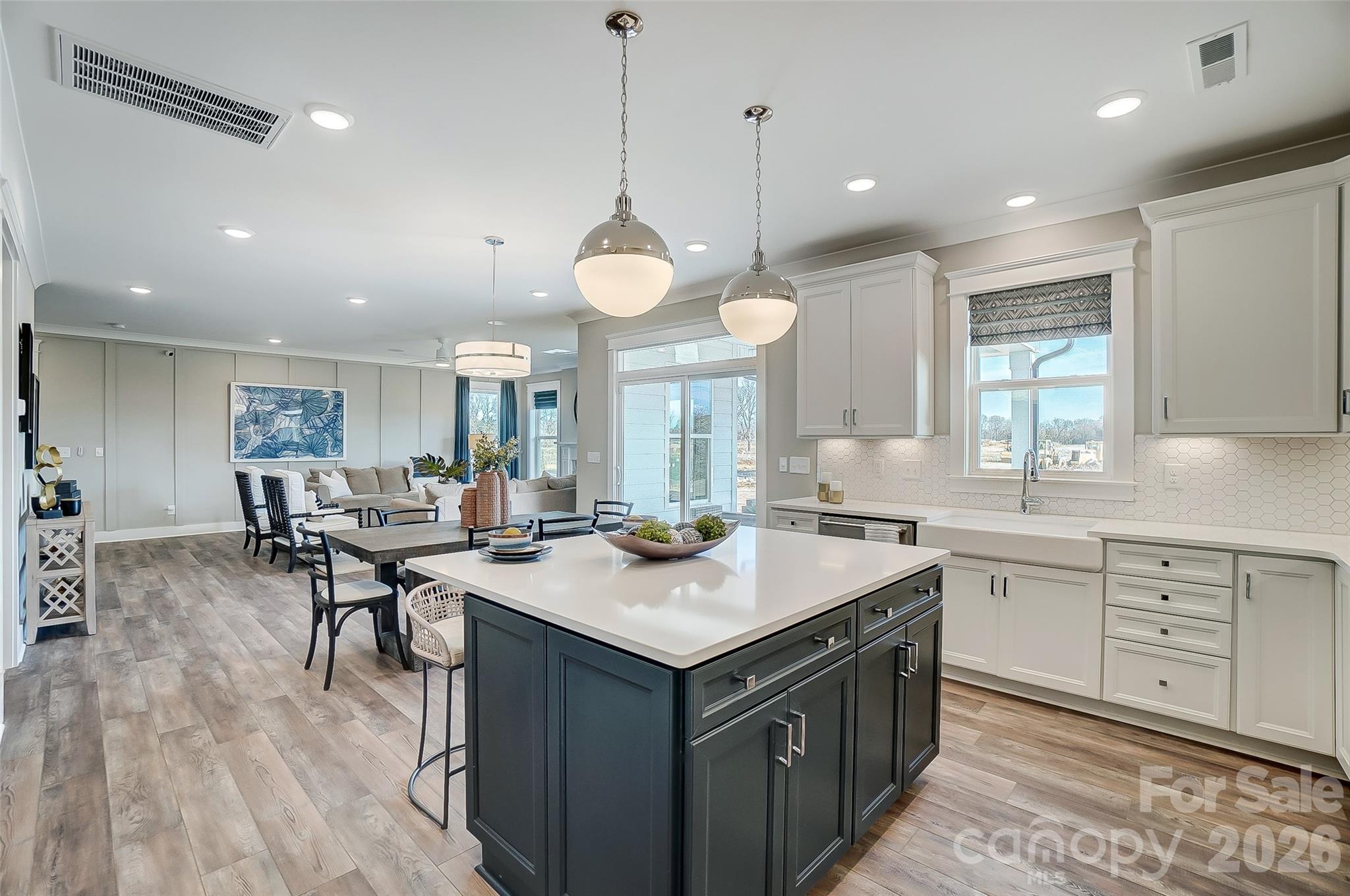 7205 Farmingdale Lane — Harrisburg
