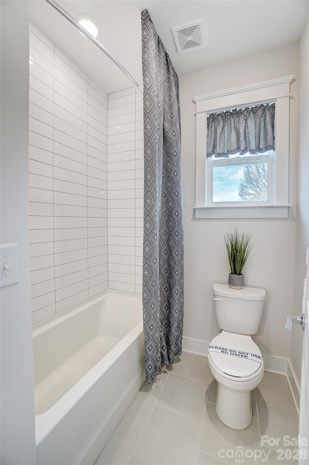 7205 Farmingdale Lane — Harrisburg