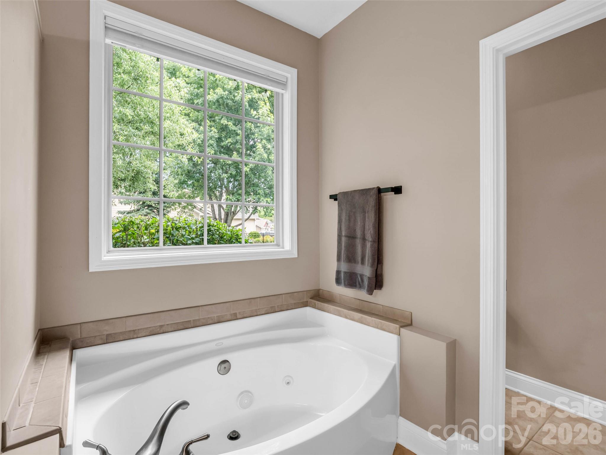17 Black Iron Lane — Hendersonville
