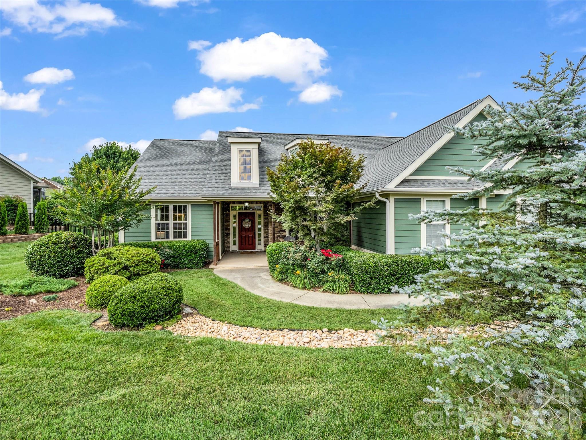 17 Black Iron Lane — Hendersonville